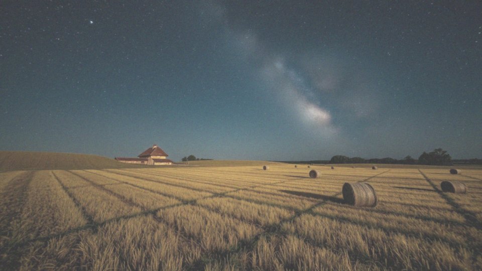 Co symbolizują gwiazdozbiory Strzelca i Koziorożca?