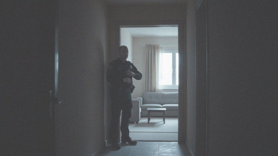 Jakie uprawnienia mają policjanci podczas przeszukania?