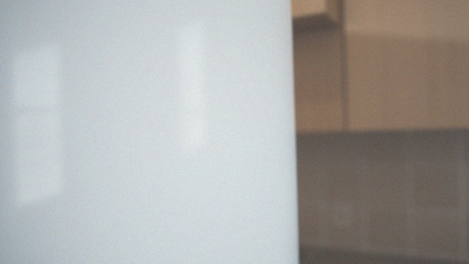 Jak nieszczelne drzwi wpływają na zużycie energii przez lodówkę?